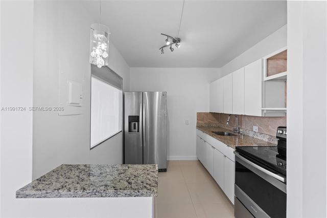 3675 N Country Club Drive 1501, Aventura, FL 33180