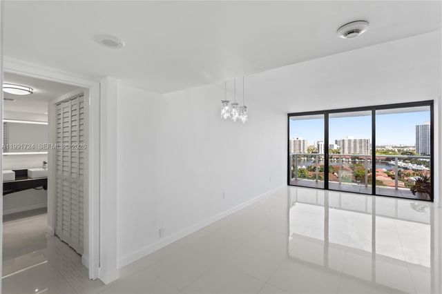 3675 N Country Club Drive 1501, Aventura, FL 33180
