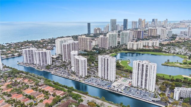 3675 N Country Club Drive 1501, Aventura, FL 33180
