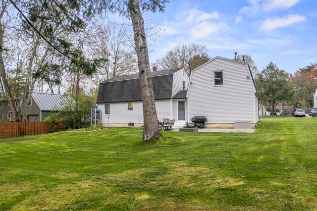 35 Buttonwood Road, South Berwick, ME 03908