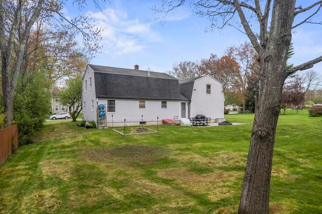 35 Buttonwood Road, South Berwick, ME 03908
