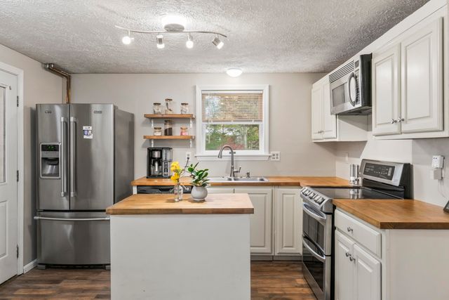 35 Buttonwood Road, South Berwick, ME 03908