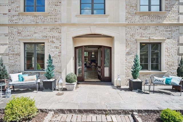24 Bridlewood Road, Northbrook, IL 60062