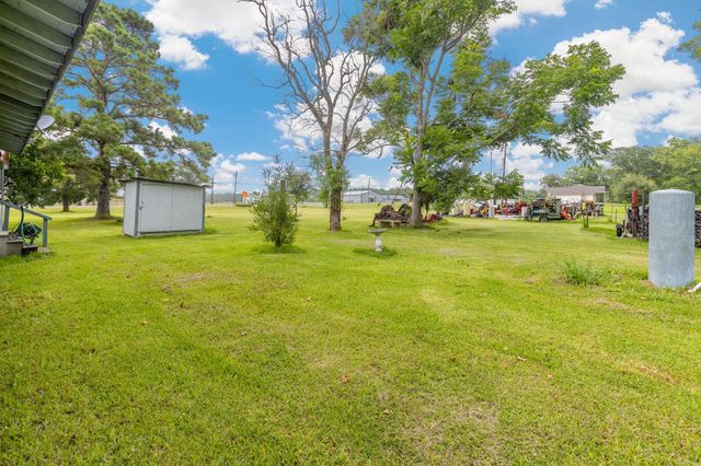 37 Private Road 6065, Dayton, TX 77535