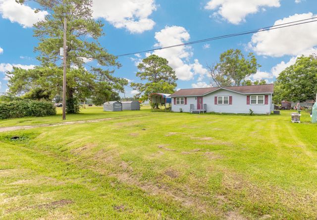 37 Private Road 6065, Dayton, TX 77535
