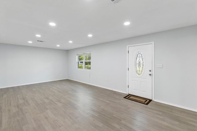 37 Private Road 6065, Dayton, TX 77535