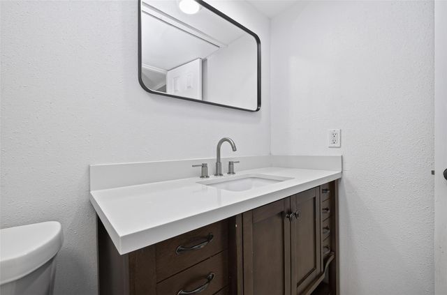 5929 Queensloch Drive 131, Houston, TX 77096