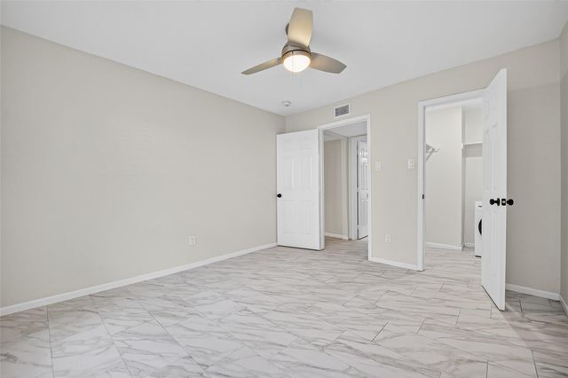 5929 Queensloch Drive 131, Houston, TX 77096