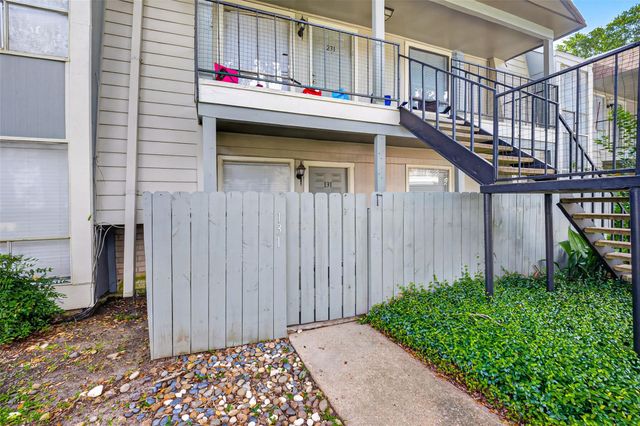 5929 Queensloch Drive 131, Houston, TX 77096