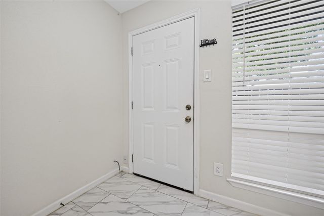 5929 Queensloch Drive 131, Houston, TX 77096