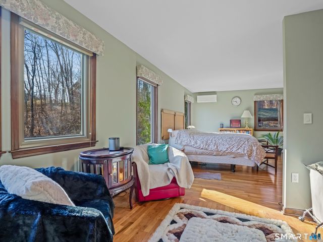 208 Cascade Road, Stamford, CT 06903