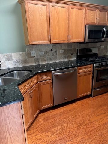 124 W PARK Avenue C, Sugar Grove, IL 60554