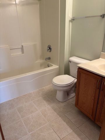 124 W PARK Avenue C, Sugar Grove, IL 60554