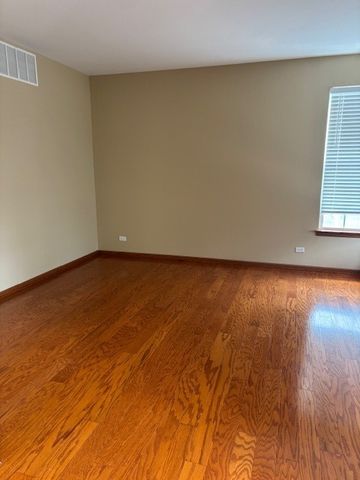 124 W PARK Avenue C, Sugar Grove, IL 60554