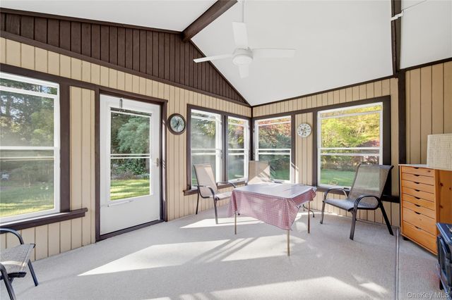 334 Edgewood Avenue, Smithtown, NY 11787