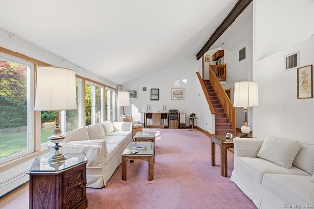 334 Edgewood Avenue, Smithtown, NY 11787