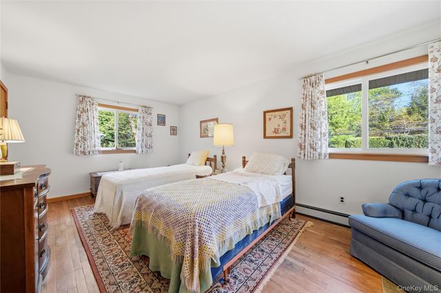 334 Edgewood Avenue, Smithtown, NY 11787