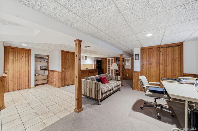 334 Edgewood Avenue, Smithtown, NY 11787