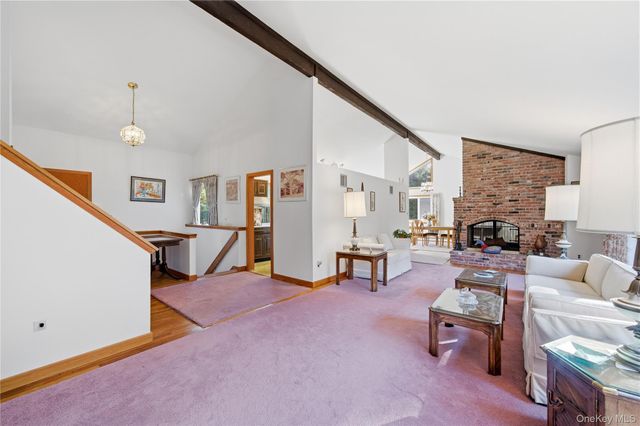 334 Edgewood Avenue, Smithtown, NY 11787