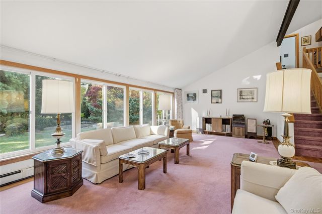 334 Edgewood Avenue, Smithtown, NY 11787