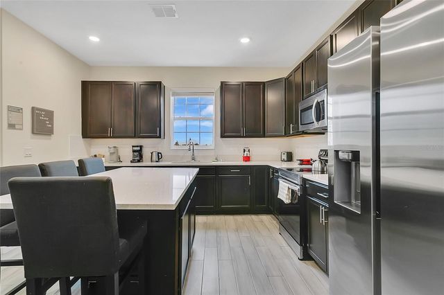 262 BELLA PRESTWICK BOULEVARD, Davenport, FL 33837