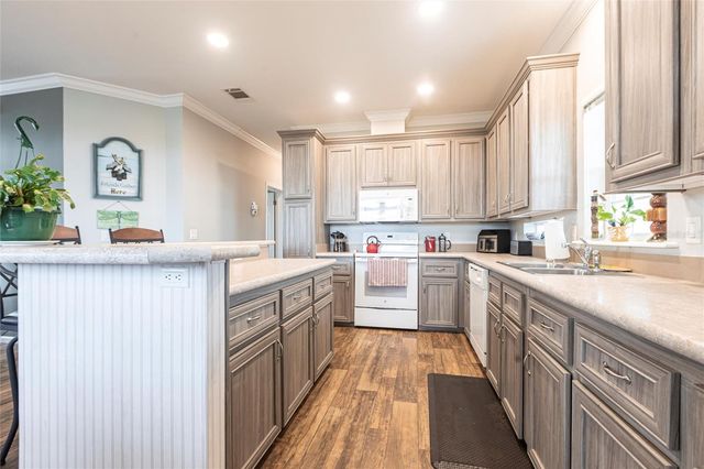 168 DUCHESS AVENUE, Nokomis, FL 34275