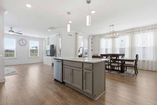 688 Conifer Dr, Spring Hill, TN 37174