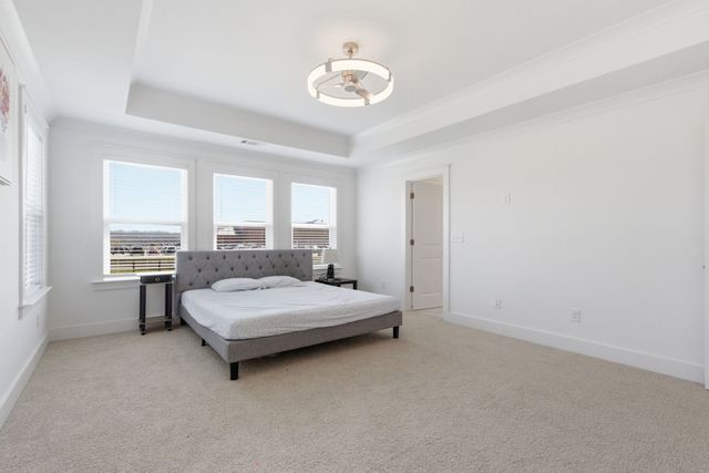 688 Conifer Dr, Spring Hill, TN 37174