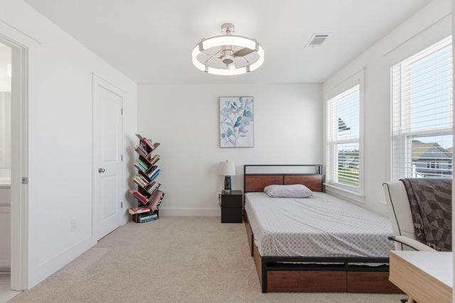 688 Conifer Dr, Spring Hill, TN 37174