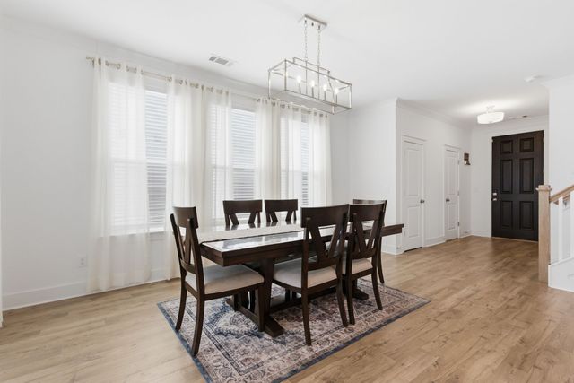 688 Conifer Dr, Spring Hill, TN 37174