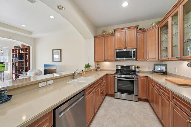 2288 SIFIELD GREENS WAY, Sun City Center, FL 33573