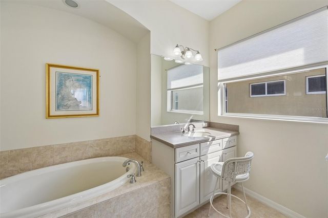 2288 SIFIELD GREENS WAY, Sun City Center, FL 33573