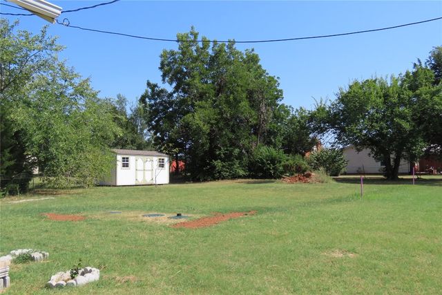 624 S Hazel Street, Guthrie, OK 73044