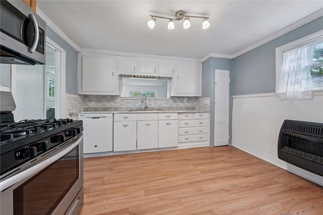 25 Chapel Street, Almond, NY 14804