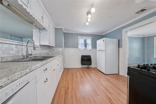 25 Chapel Street, Almond, NY 14804