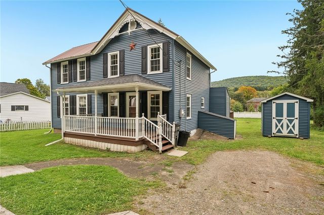 25 Chapel Street, Almond, NY 14804
