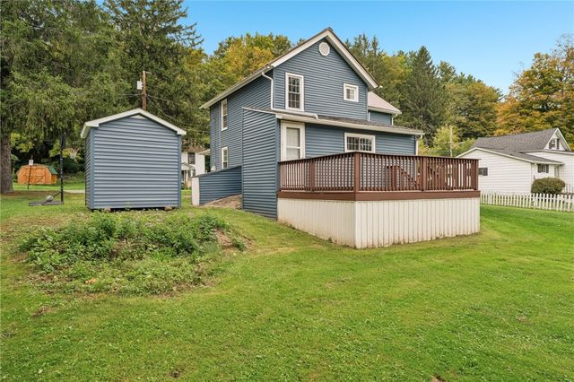 25 Chapel Street, Almond, NY 14804