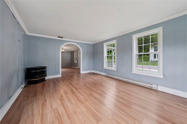 25 Chapel Street, Almond, NY 14804