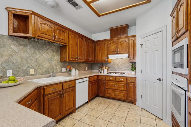 172 Thoroughbred TRCE, Liberty Hill, TX 78642