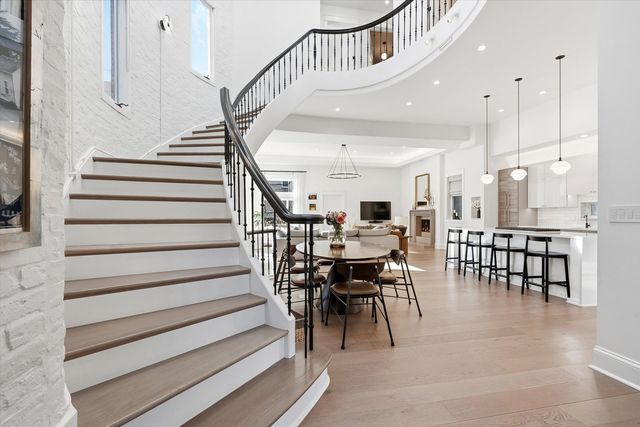 1936 N Wilmot Avenue, Chicago, IL 60647