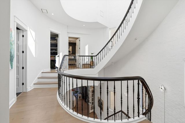 1936 N Wilmot Avenue, Chicago, IL 60647