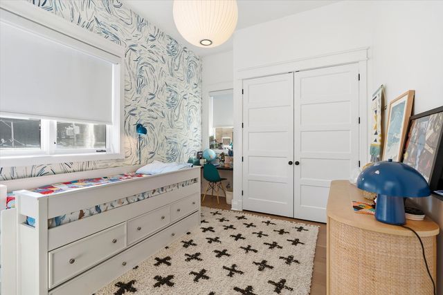 1936 N Wilmot Avenue, Chicago, IL 60647