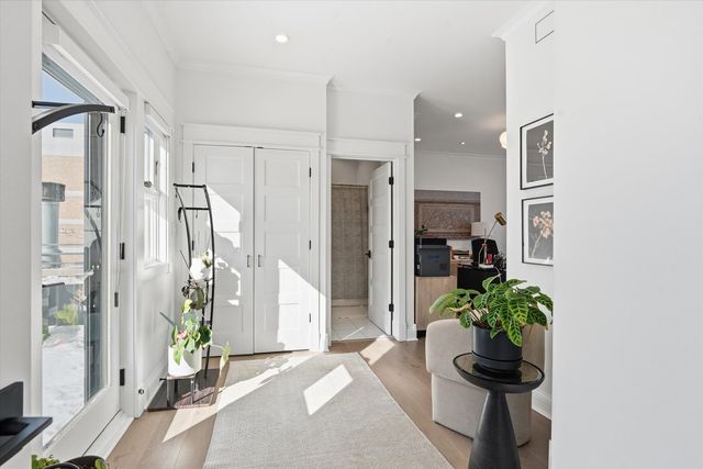 1936 N Wilmot Avenue, Chicago, IL 60647