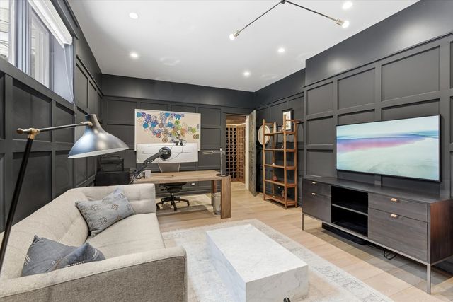 1936 N Wilmot Avenue, Chicago, IL 60647