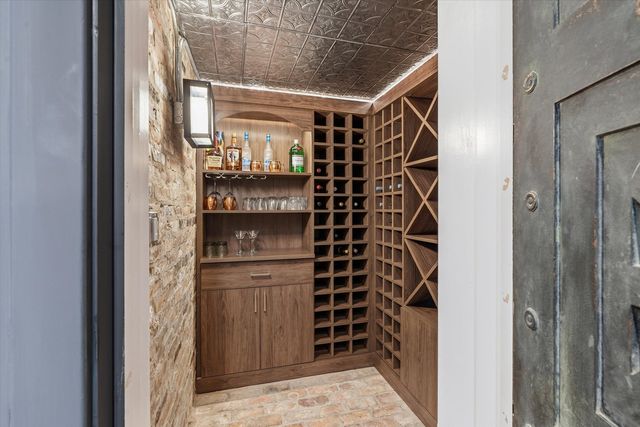 1936 N Wilmot Avenue, Chicago, IL 60647