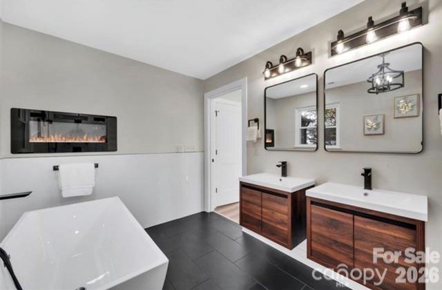 3942 Mcmillan Street, Charlotte, NC 28205