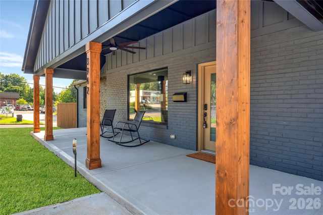 3942 Mcmillan Street, Charlotte, NC 28205