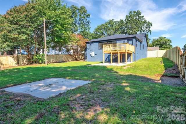 3942 Mcmillan Street, Charlotte, NC 28205