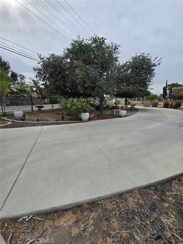 20651 El Nido, Perris, CA 92571