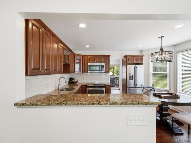 1514 S Wilson Avenue, Royal Oak, MI 48067